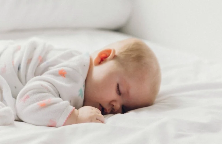 نقش خواب باکیفیت در سلامت روان و جسم